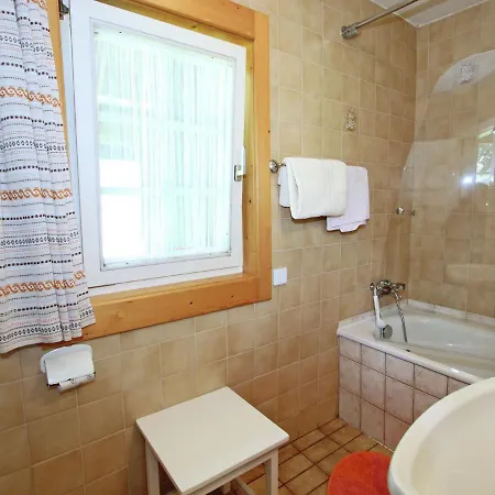 別荘 Holiday Home In Gmuend With Garden *