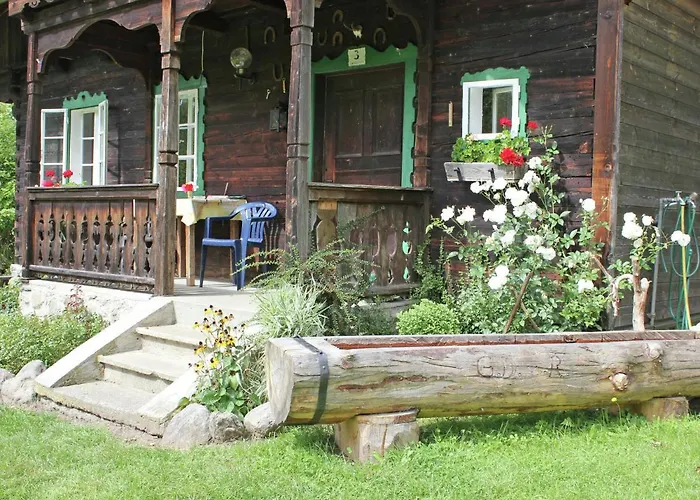 بيت للعطل In With Garden